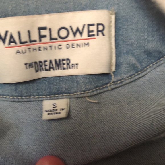 Jean jacket with sweatshirt sleeves and hood - Picture 4 of 5